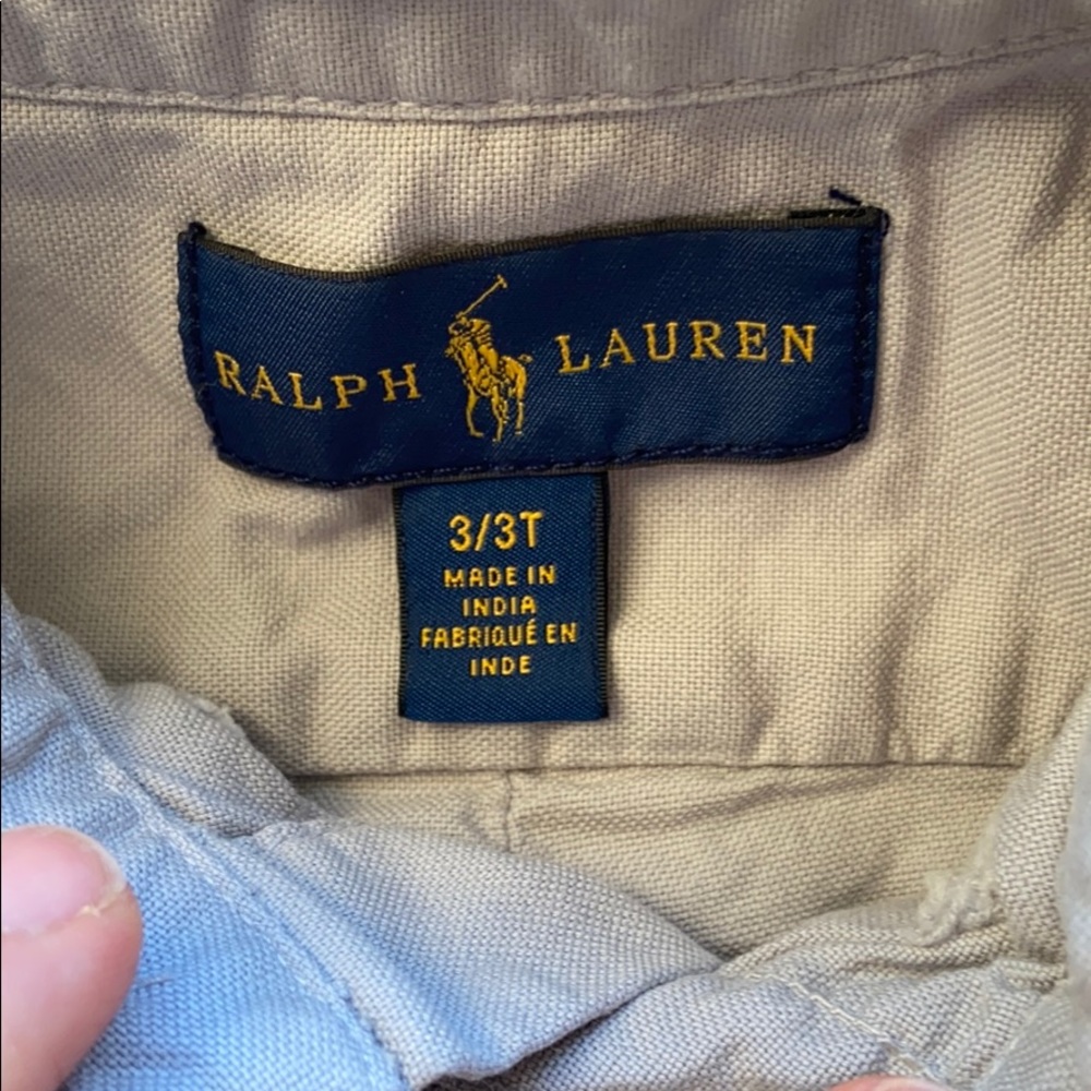 Ralph Lauren boys button down shirt. Size 3t - Picture 3 of 9